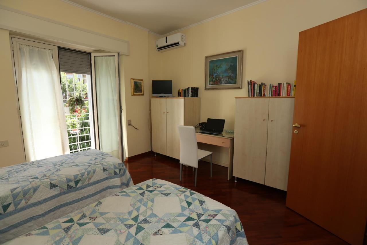 לינה וארוחת בוקר נאפולי A Casa Di Marta מראה חיצוני תמונה