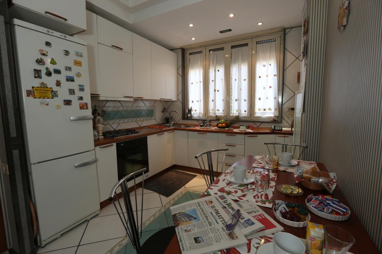 לינה וארוחת בוקר נאפולי A Casa Di Marta מראה חיצוני תמונה